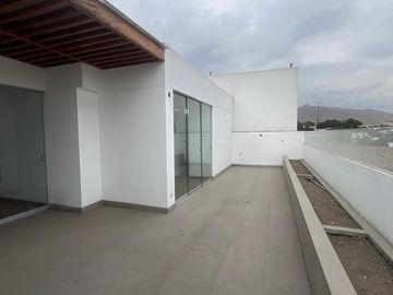 LUJOSO Y CONFORTABLE DUPLEX 4DORM 3ESTAC ZONA RESIDENCIAL