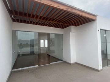 LUJOSO Y CONFORTABLE DUPLEX 4DORM 3ESTAC ZONA RESIDENCIAL