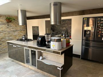 PRECIOSA Y AMPLÍSIMA CASA DE 185M2 EN EL SECTOR DE PALERMO.