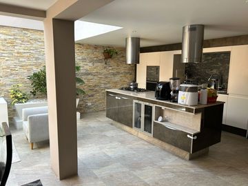 PRECIOSA Y AMPLÍSIMA CASA DE 185M2 EN EL SECTOR DE PALERMO.