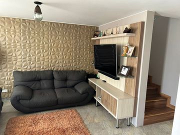 PRECIOSA Y AMPLÍSIMA CASA DE 185M2 EN EL SECTOR DE PALERMO.