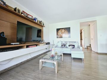 CASA EN VENTA EN ALBERTO UNDURRAGA, HUECHURABA