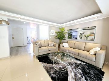 ESPECTACULAR Y HERMOSA¡¡ CASA COMPLETAMENTE REMODELADA, 4 DORMITORIOS