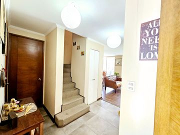 ESTUPENDA CASA 4D,3 BAÑOS, 3 PISOS EN PEDRO FONTOVA