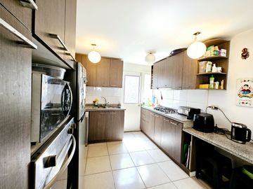 ESTUPENDA CASA 4D,3 BAÑOS, 3 PISOS EN PEDRO FONTOVA