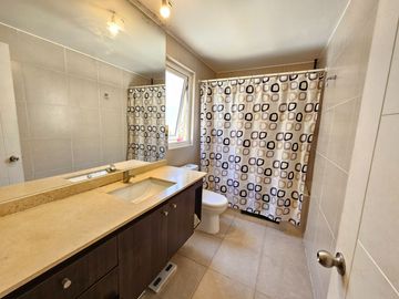 ESTUPENDA CASA 4D,3 BAÑOS, 3 PISOS EN PEDRO FONTOVA