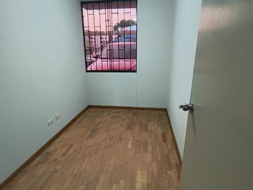ALQUILER DE DEPARTAMENTO EN 1er. PISO Y FRENTE A PARQUE EN SAN MIGUEL