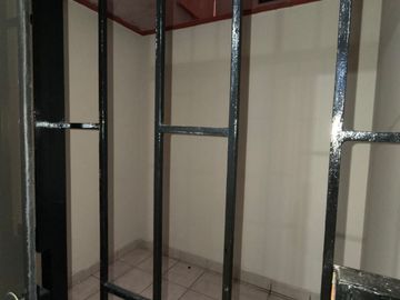 ALQUILER DE DEPARTAMENTO EN 1er. PISO Y FRENTE A PARQUE EN SAN MIGUEL