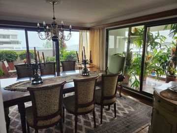 SE VENDE APARTAMENTO AMPLISIMO EN EL SECTOR DEL CABLE CON ASCENSOR