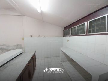 หมู่บ้านสินพัฒนาธานี ถนนเทศบาลสงเคราะห์ (ใกล้บองมาร์เช่มาร์เก็ตพาร์ค)