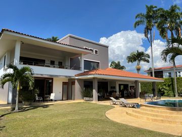 Vendo espectacular casa en exclusivo conjunto cerrado, Malabar, Cerritos, Pereira
