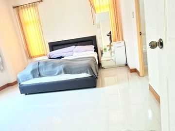Selling a detached house in Navy House 22, Bang Sareh Sub-district, Sattahip District, Chonburi Province.