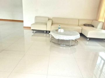 Selling a detached house in Navy House 22, Bang Sareh Sub-district, Sattahip District, Chonburi Province.