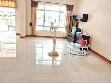 Selling a detached house in Navy House 22, Bang Sareh Sub-district, Sattahip District, Chonburi Province.