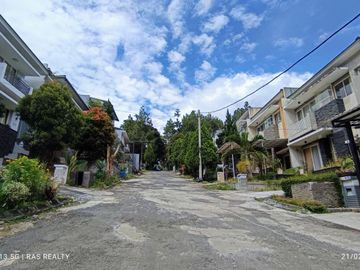 RUMAH SIAP HUNI RESORT DAGO PAKAR - BANDUNG