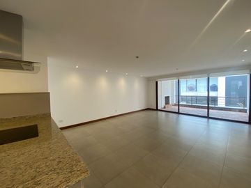 SE VENDE EXCELENTE DEPTO EN CUMBAYA (Sector Colegio Menor, Parque de Cumbayá)