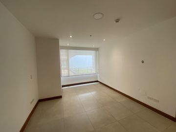 SE VENDE EXCELENTE DEPTO EN CUMBAYA (Sector Colegio Menor, Parque de Cumbayá)