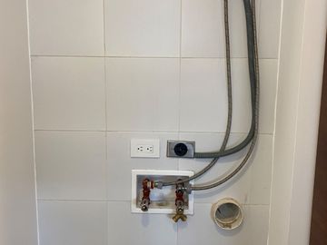 SE VENDE EXCELENTE DEPTO EN CUMBAYA (Sector Colegio Menor, Parque de Cumbayá)