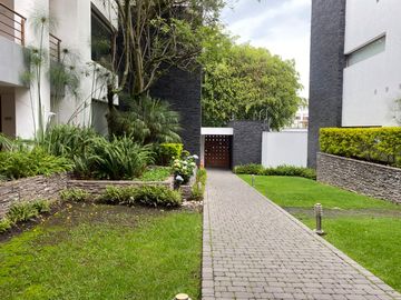SE VENDE EXCELENTE DEPTO EN CUMBAYA (Sector Colegio Menor, Parque de Cumbayá)