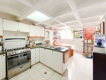 VENTA DE UN MAGNIFICO DUPLEX DE 351m2 A UNA CUADRA DEL MALECON DE LA RESERVA EN MIRAFLORES