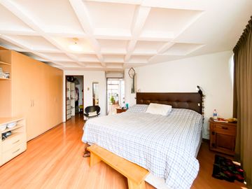 VENTA DE UN MAGNIFICO DUPLEX DE 351m2 A UNA CUADRA DEL MALECON DE LA RESERVA EN MIRAFLORES