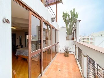VENTA DE UN MAGNIFICO DUPLEX DE 351m2 A UNA CUADRA DEL MALECON DE LA RESERVA EN MIRAFLORES