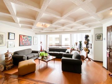 VENTA DE UN MAGNIFICO DUPLEX DE 351m2 A UNA CUADRA DEL MALECON DE LA RESERVA EN MIRAFLORES