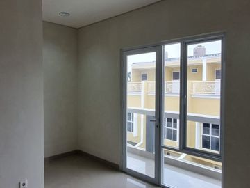 Dijual Rumah Modern Minimalis Brand New di Kebon Jeruk, Jakarta Barat