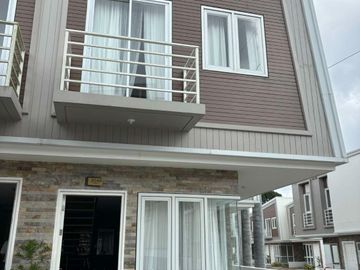 town house in tagaytay open for foreigner