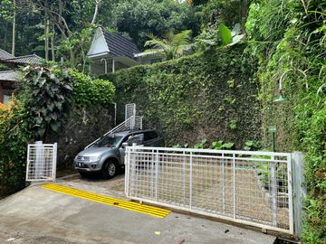 RUMAH VILLA DAGO BANDUNG