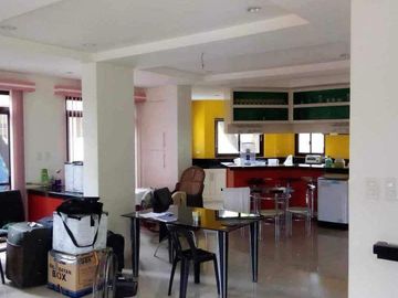Affordable 6 bedroom house in Cavite City
