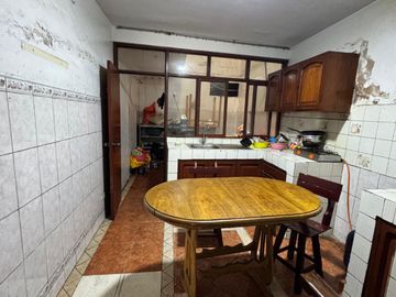 VENTA DE CASA DE 4 PISOS EN ZONA ALTAMENTE COMERCIAL – SAN JUAN DE LURIGANCHO