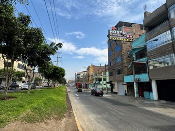 VENTA DE CASA DE 4 PISOS EN ZONA ALTAMENTE COMERCIAL – SAN JUAN DE LURIGANCHO