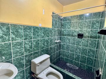 VENTA DE CASA DE 4 PISOS EN ZONA ALTAMENTE COMERCIAL – SAN JUAN DE LURIGANCHO