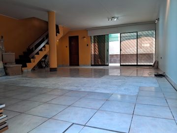 VENTA DE AMPLIA CASA EN LA MEJOR ZONA DE PUEBLO LIBRE