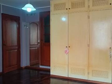 VENTA DE AMPLIA CASA EN LA MEJOR ZONA DE PUEBLO LIBRE