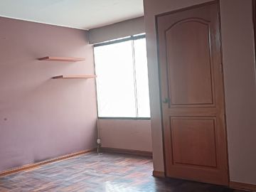 VENTA DE AMPLIA CASA EN LA MEJOR ZONA DE PUEBLO LIBRE