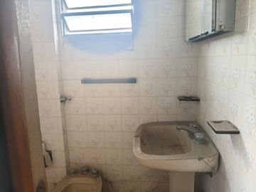 Ituzaingo - Venta - Casa en Block 3 Amb Al Frente - 3 y 2 Ambientes Al Fondo