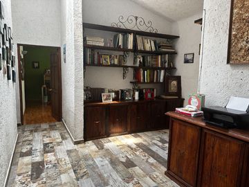 Bellísima Casa en Calle Privada con Vista Al Bosque en Lomas Anáhuac.