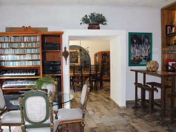 Bellísima Casa en Calle Privada con Vista Al Bosque en Lomas Anáhuac.