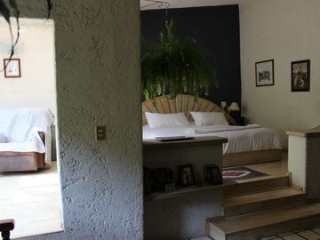 Bellísima Casa en Calle Privada con Vista Al Bosque en Lomas Anáhuac.