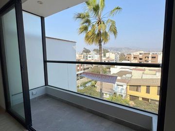 VENTA EXCLUSIVO DEPARTAMENTO EN SURCO, CERCA A PARQUE!