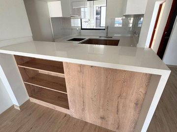 VENTA EXCLUSIVO DEPARTAMENTO EN SURCO, CERCA A PARQUE!