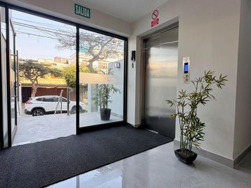 VENTA EXCLUSIVO DEPARTAMENTO EN SURCO, CERCA A PARQUE!