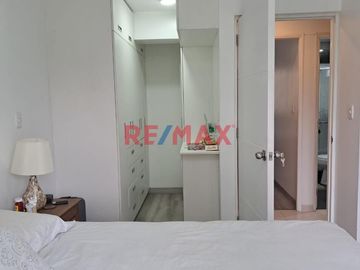 Oportunidad. Vendo Lujoso Departamento De 3 Dormitorios En Los Olivos, Cerca A La Municipalidad