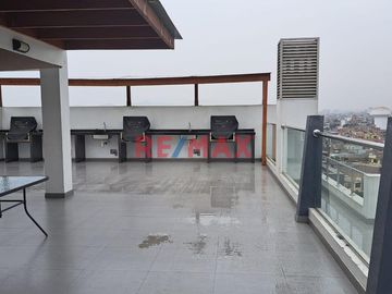 Oportunidad. Vendo Lujoso Departamento De 3 Dormitorios En Los Olivos, Cerca A La Municipalidad