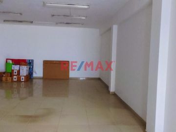 Inversión Segura | Casa En Venta Como Terreno En San Isidro Con Parametros De 15 Pisos
