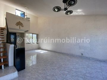 Casa en venta Tlalnepantla, cerca de Valle Dorado con terraza y 3 estacionamientos