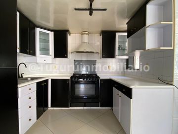 Casa en venta Tlalnepantla, cerca de Valle Dorado con terraza y 3 estacionamientos