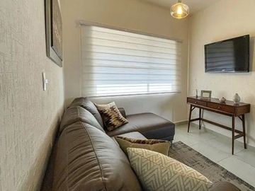 PRECIOSA Y AMPLIA CASA, EXCELENTE UBICACIÓN EN FRACC. RESIDENCIAL LAS AMÉRICAS. A UNOS MINUTOS DE LA CDMX!!! -NO CRÉDITOS-
